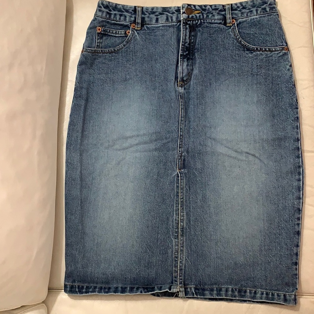 BCBG denim skirt